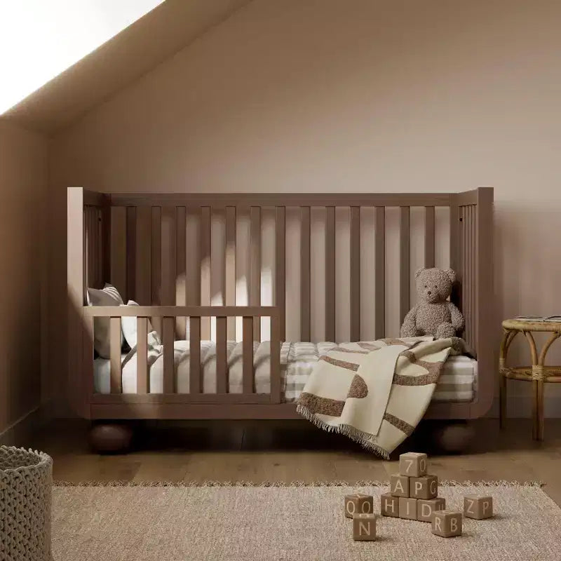 Driftwood / Frosted Oat / Hazelnut 5-in-1 Convertible Crib with Toddler Guardrail – 1 Child