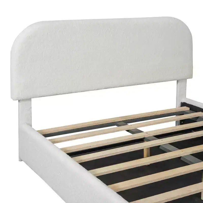 Letto a piattaforma matrimoniale in pile Teddy grigio/bianco con contenitore idraulico, 2 persone